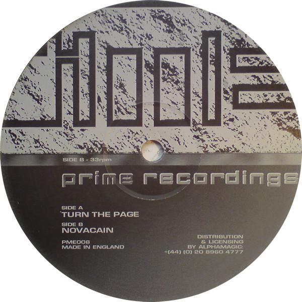 Vinylgroover & Trixxy - Turn The Page / Novacain